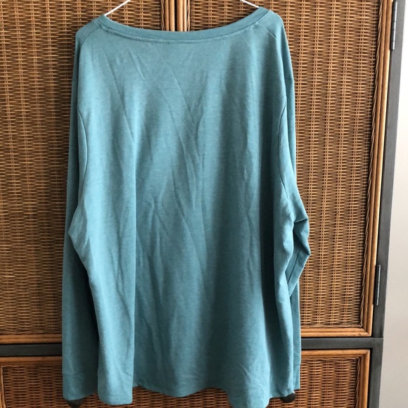 NWOT. Terra & Sky Tunic - Picture 3 of 6